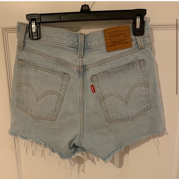 Levi Wedgie Short - Picture 2 of 3